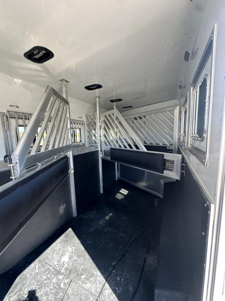 New 2027 Lakota 4H 19' LQ Infinity *Side Load* Horse Trailer