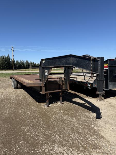 Used 1999 Texas Bragg Trailers 25+5 Flatbed Trailer