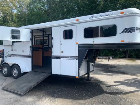 New 2006 Trailers USA 2h GN Horse Trailer