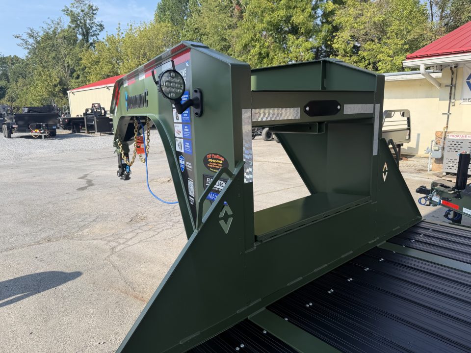 New 2027 Diamond C FMAX212 GOOSENECK TRAILER PACESETTER , GPS, HYDRO DOVE & JACKS , DISC BRAKES , *BLACK ANDONIZED FLOOR
