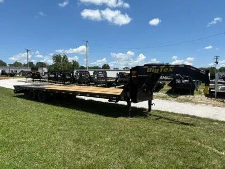 New 2027 Big Tex Trailers 102x33 Tandem 23.9K GN Flatbed w/ Mega Ramps & 2 Speed Jacks Flatbed Trailer