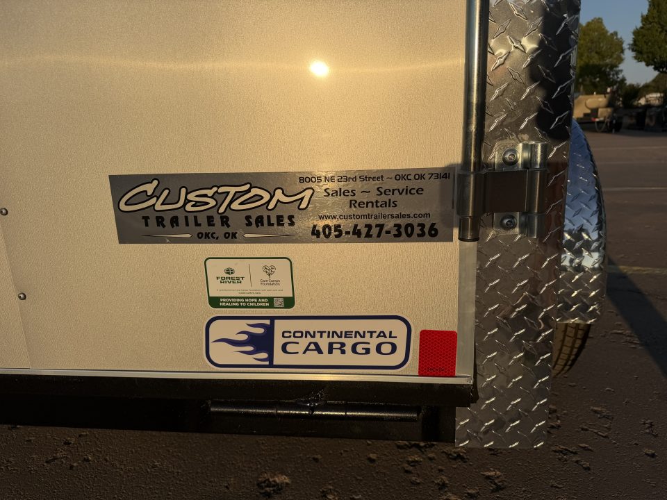 New #056604 2027 FOREST RIVER SA 5 X 8 SINGLE AXLE 3K ENCLOSED W/ REAR RAMP DOOR