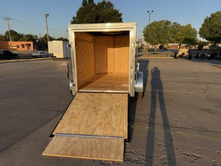 New #056604 2027 FOREST RIVER SA 5 X 8 SINGLE AXLE 3K ENCLOSED W/ REAR RAMP DOOR