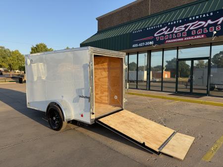 New #056883 2027 FOREST RIVER SA 5 X 10 SINGLE AXLE 3K ENCLOSED W/ REAR RAMP DOOR