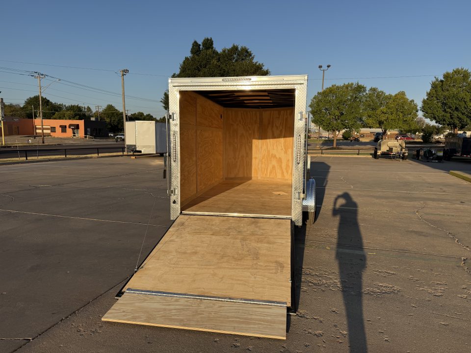 New #098146 2027 FOREST RIVER SA 6 X 12 SINGLE AXLE 3K ENCLOSED W/ REAR RAMP DOOR