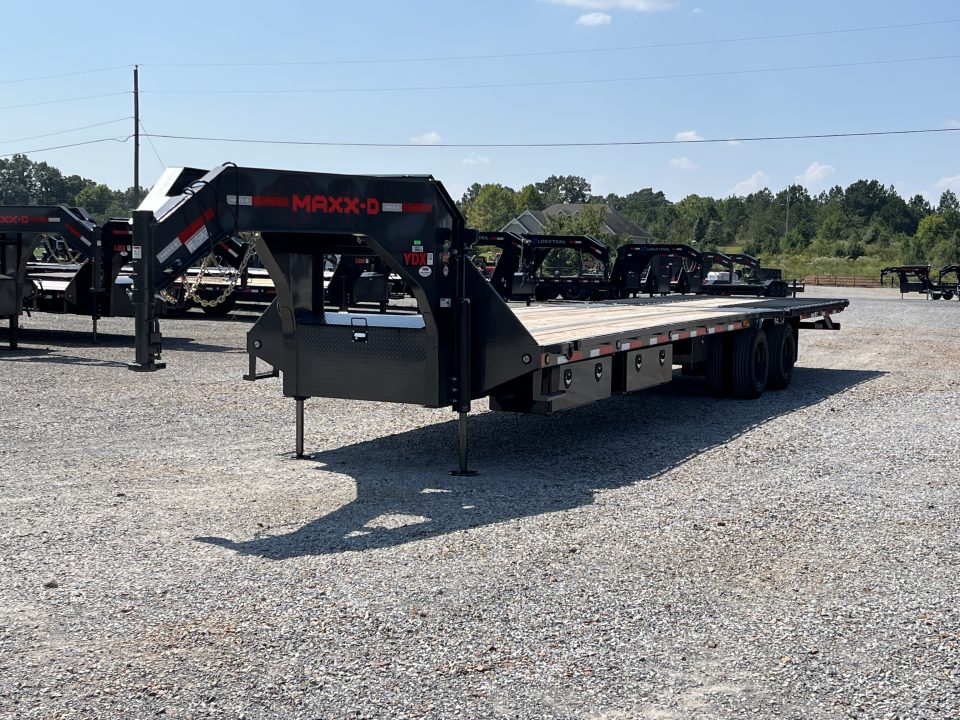 New 2027 MAXXD Hydraulic Dovetail Gooseneck Trailer | 34' x 102' 30K GVWR