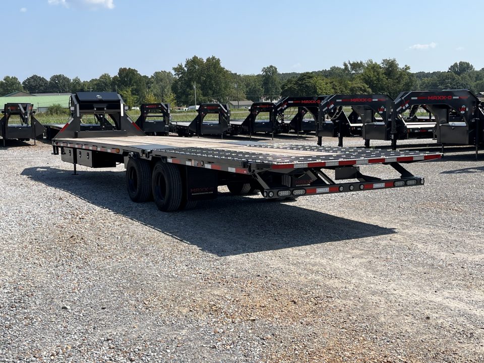 New 2027 MAXXD Hydraulic Dovetail Gooseneck Trailer | 34' x 102' 30K GVWR