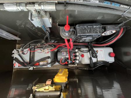 New 2027 MAXXD Hydraulic Dovetail Gooseneck Trailer | 34' x 102' 30K GVWR