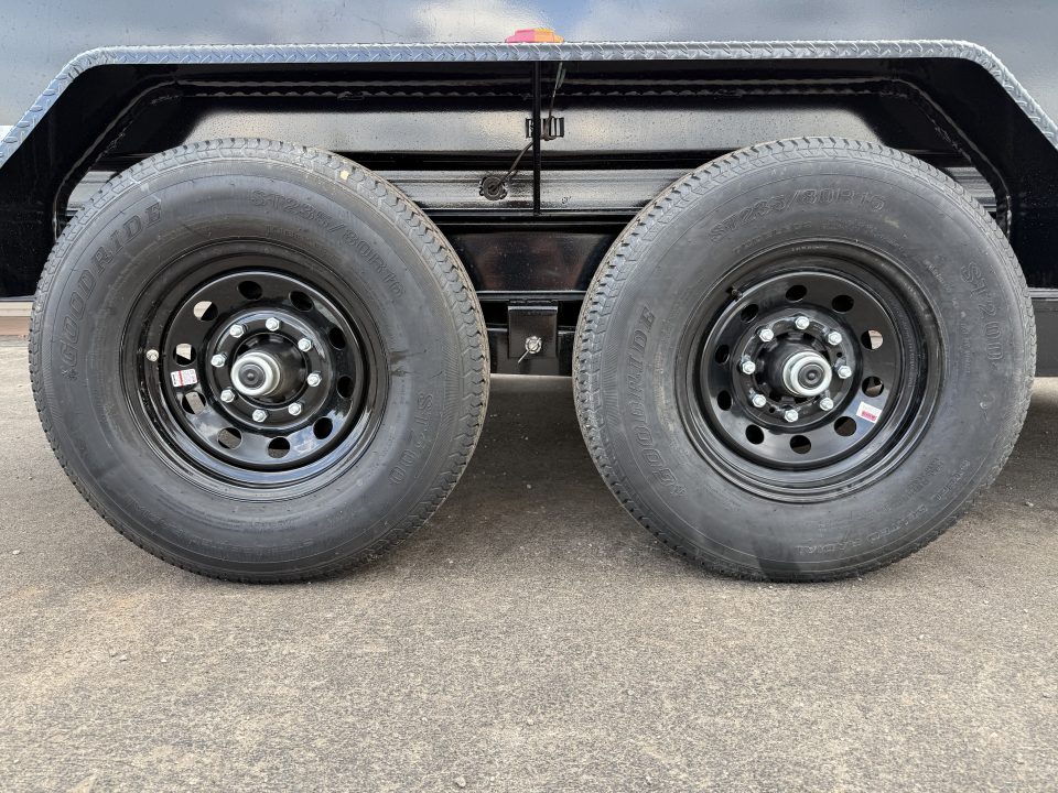 New PJ 83"x14' 14K Dump w/ 24" Sides - D7