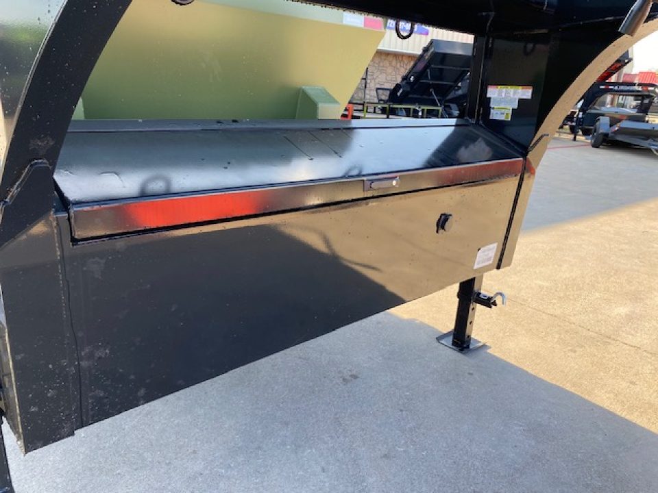 New 2027 Iron Bull DBG 83" x 16' Roll Off