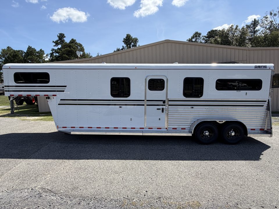 New 2027 Gore Trailers GN 2+1 w/DR and Side Ramp Horse Trailer