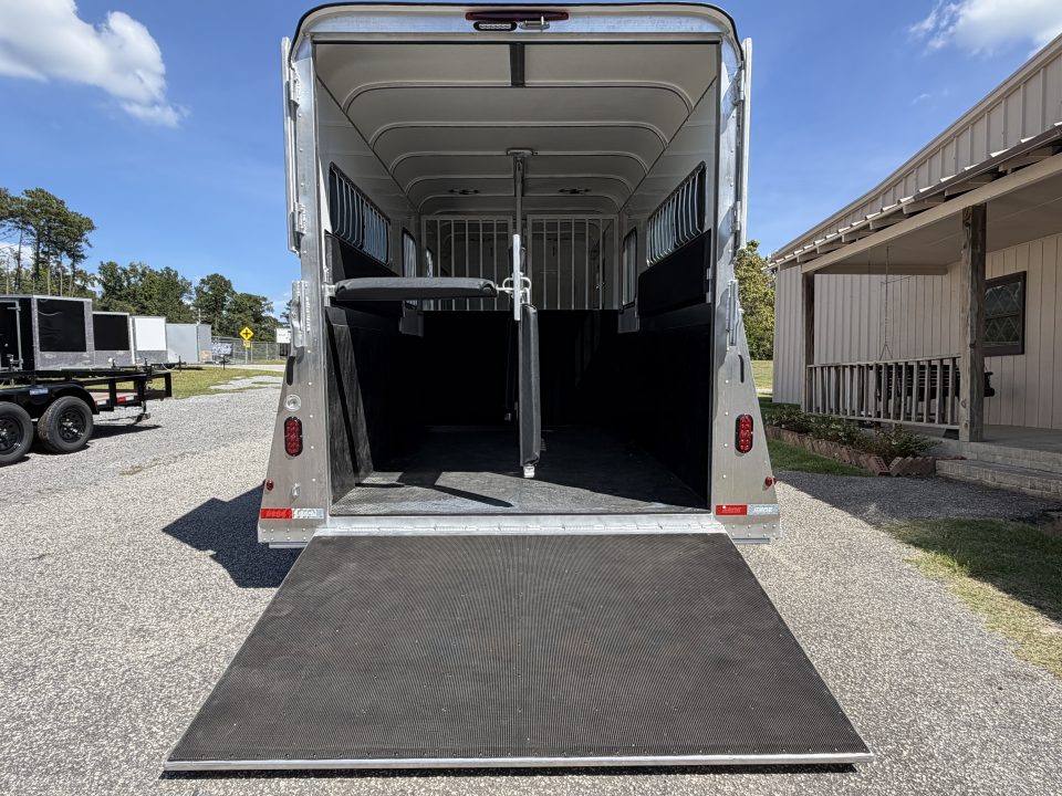New 2027 Gore Trailers GN 2+1 w/DR and Side Ramp Horse Trailer