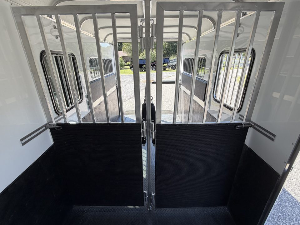 New 2027 Gore Trailers GN 2+1 w/DR and Side Ramp Horse Trailer