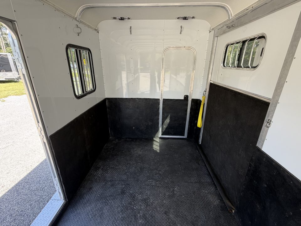 New 2027 Gore Trailers GN 2+1 w/DR and Side Ramp Horse Trailer