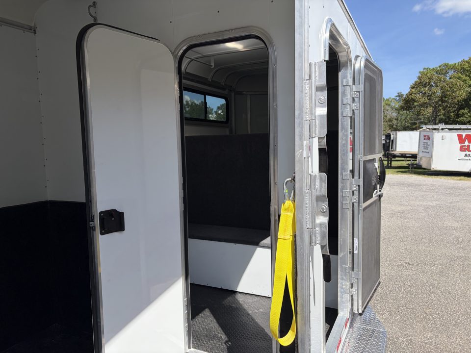 New 2027 Gore Trailers GN 2+1 w/DR and Side Ramp Horse Trailer