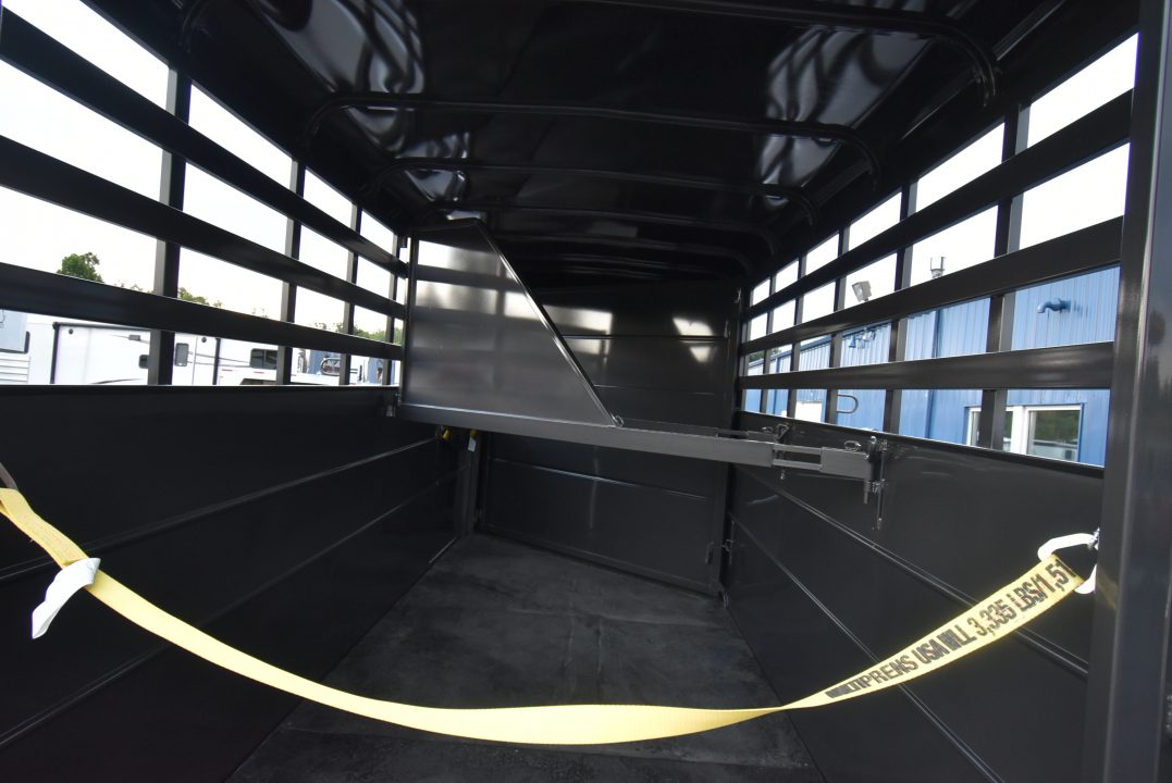 New 2026 Delta Trailers 500 Series Horse Trailer