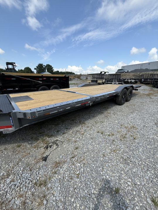 New 2027 Diamond C HXD 207 Tilt Trailer, 102” WIDE, DRIVE OVER FENDERS, WINCH PLATE AND ROLLER