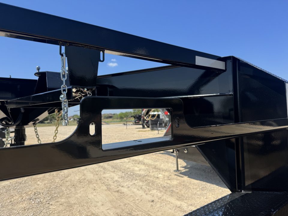 New 2027 MAXX-D C8X8324G-8884 Flatbed Trailer