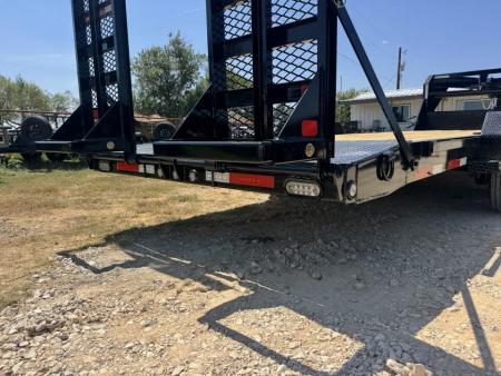 New 2027 MAXX-D C8X8324G-8884 Flatbed Trailer