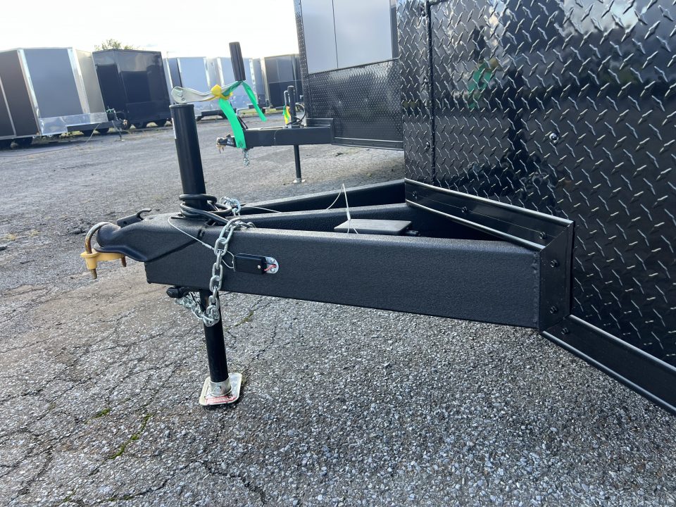New 2027 Look Trailers ST-DLX BARN DOOR 8.5x16 7K Cargo / Enclosed Trailer