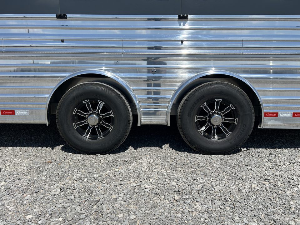 New 2027 Cimarron Showstar 503