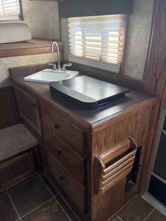 Used 2014 4-Star Trailers 3H 10'LQ Horse Trailer with Drop Down Bunk