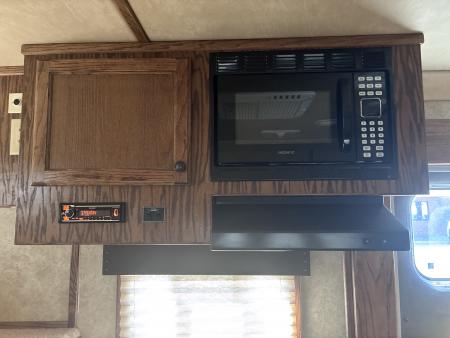 Used 2014 4-Star Trailers 3H 10'LQ Horse Trailer with Drop Down Bunk