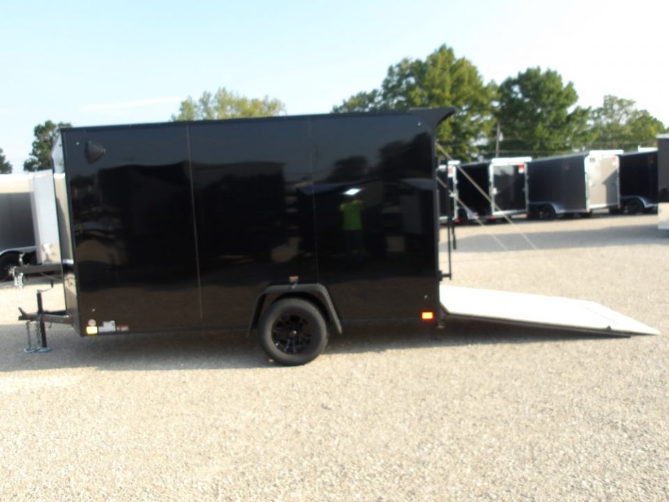 2027 Discovery photo 5