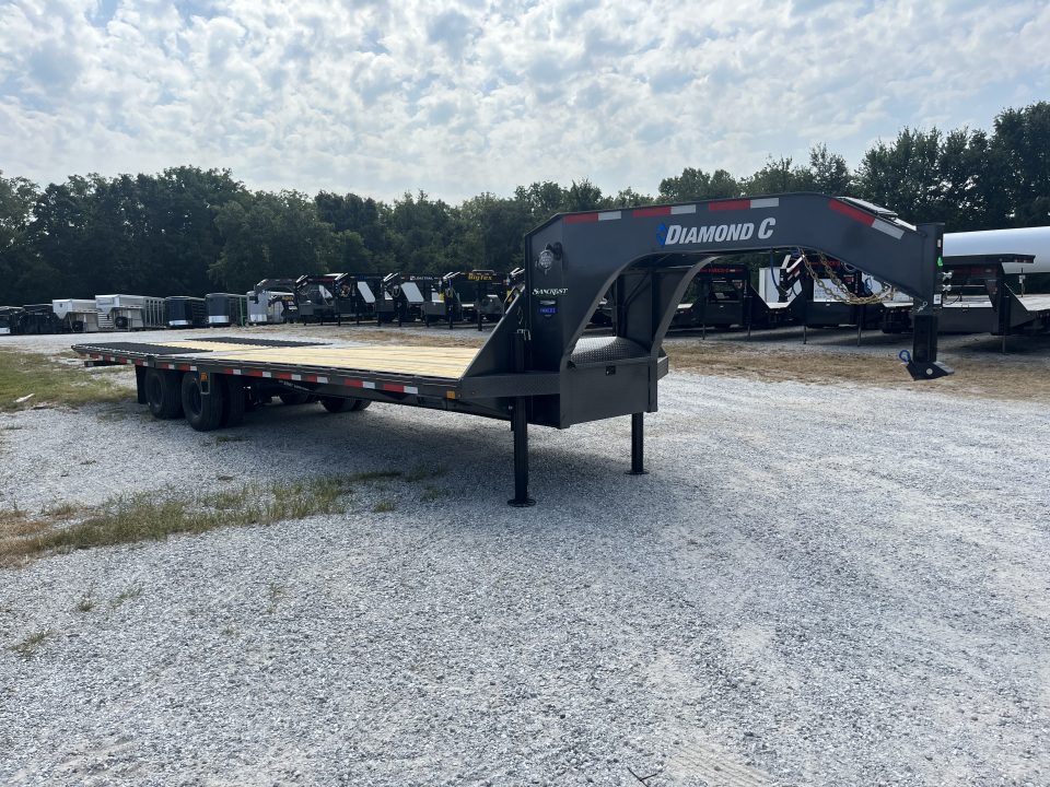 New 2027 Diamond C 25.9K FMAX212 TANDEM DUAL GN PACESETTER HYDROTAIL W/ STEEL RUNNERS/ HYDRO JACKS/ 102X32