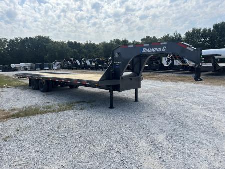New 2027 Diamond C 25.9K FMAX212 TANDEM DUAL GN PACESETTER HYDROTAIL W/ STEEL RUNNERS/ HYDRO JACKS/ 102X32