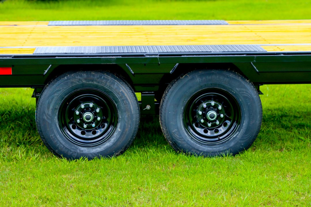 New 2027 8.5X40 PJ Gooseneck Equipment Trailer