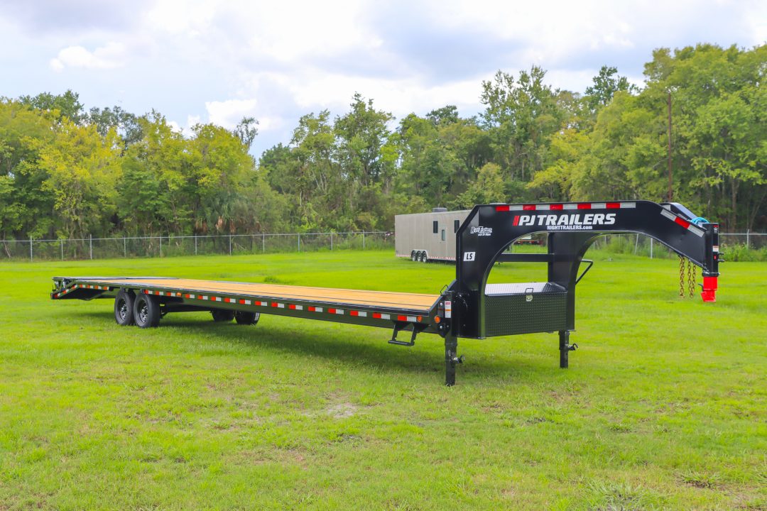 New 2027 8.5X40 PJ Gooseneck Equipment Trailer