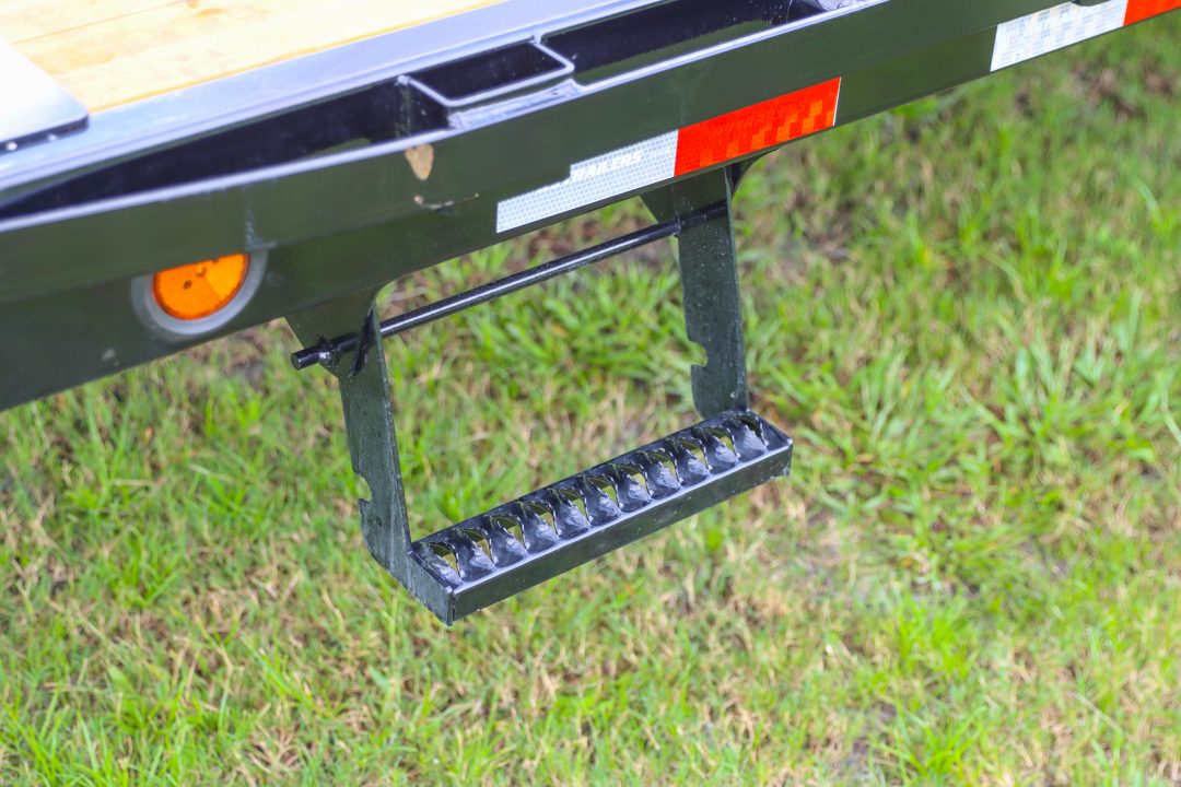 New 2027 8.5X40 PJ Gooseneck Equipment Trailer