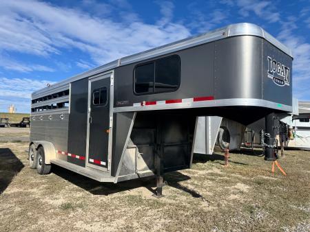 Used 2021 Logan Coach 4H Stock Combo Trailer