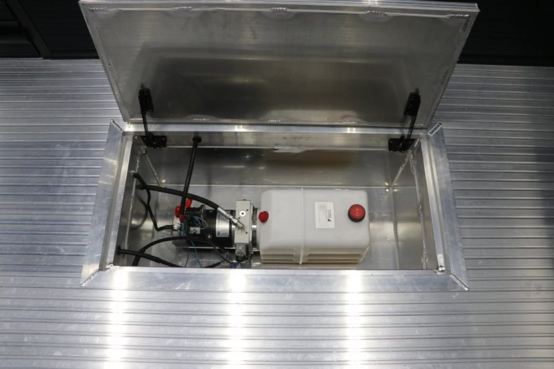 New 2027 inTech Trailers 8.5x32 21K Car / Racing Trailer
