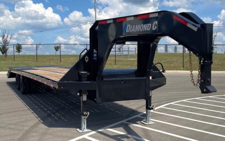 New 2027 Diamond C 32' FMAX 212 Gooseneck Flatbed Trailer w/ Max Ramps: 25,900 GVWR, ABS Brakes, Spare