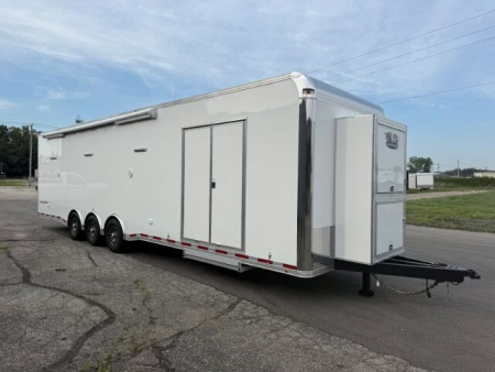 New 2027 Vintage 34’ Tag Race Trailer