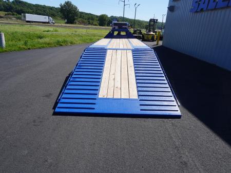 New 2027 Diamond C Trailers Fmax212 35' Gooseneck Deckover Trailer