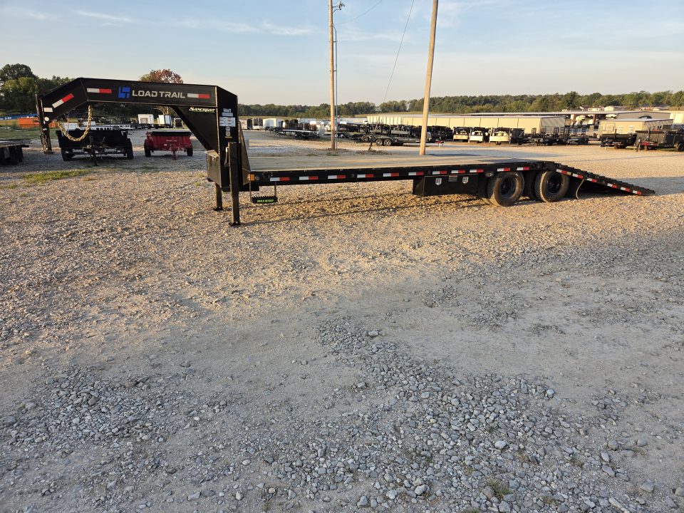 New 2027 Load Trail 102X32 TANDEM LO-PRO GOOSENECK W/12' CLETED HYDROTAIL HYDROJACKS & 10K AXLES