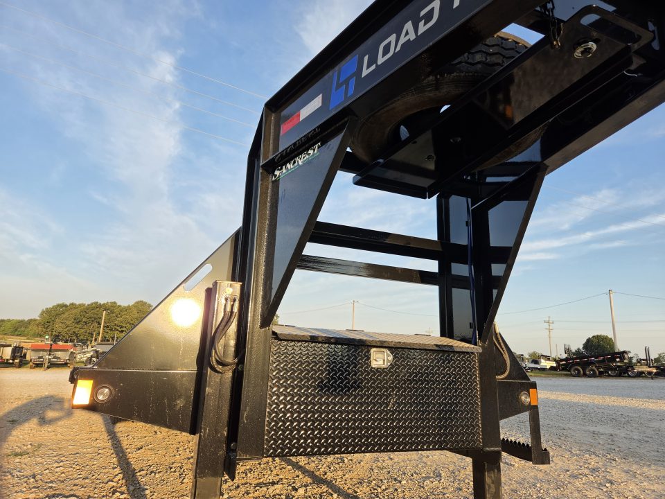 New 2027 Load Trail 102X32 TANDEM LO-PRO GOOSENECK W/12' CLETED HYDROTAIL HYDROJACKS & 10K AXLES