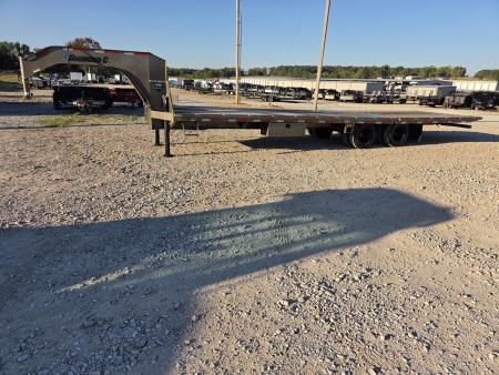 Used 2025 Diamond C 102X32 FMAX210 HYDROTAIL W/HYDROJACKS & 12K WINCH IN NECK