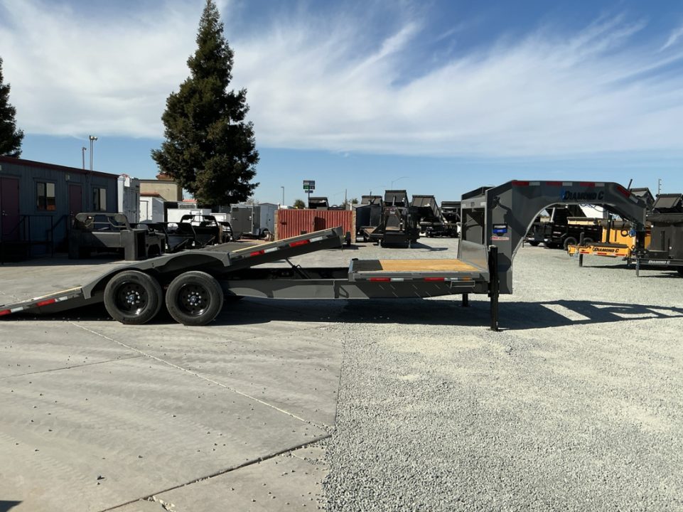 New 2027 Diamond C Trailers HXD208L24X102GN 8.5FT X 24FT 18K GVW Tilt Trailer