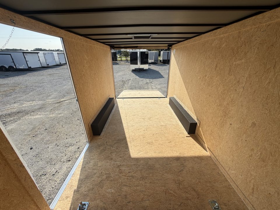 2027 Covered Wagon photo 8