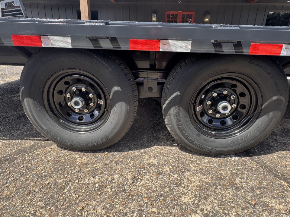 2027 Hillcrest Trailers photo 6