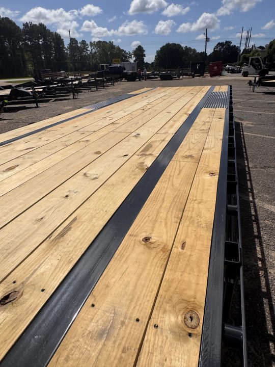 2027 Hillcrest Trailers photo 3