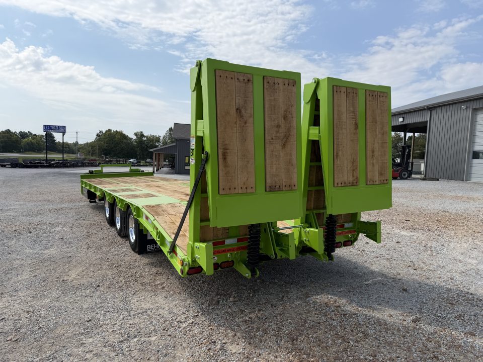New 2027 Behnke 33' 25 Ton Paver Trailer