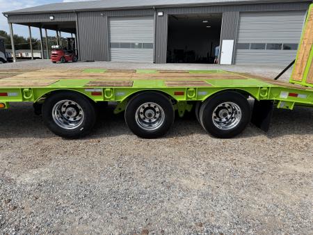 New 2027 Behnke 33' 25 Ton Paver Trailer