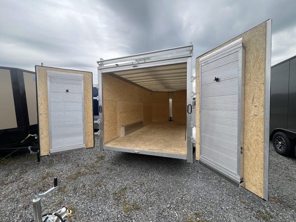 2027 E-Z Hauler photo 8
