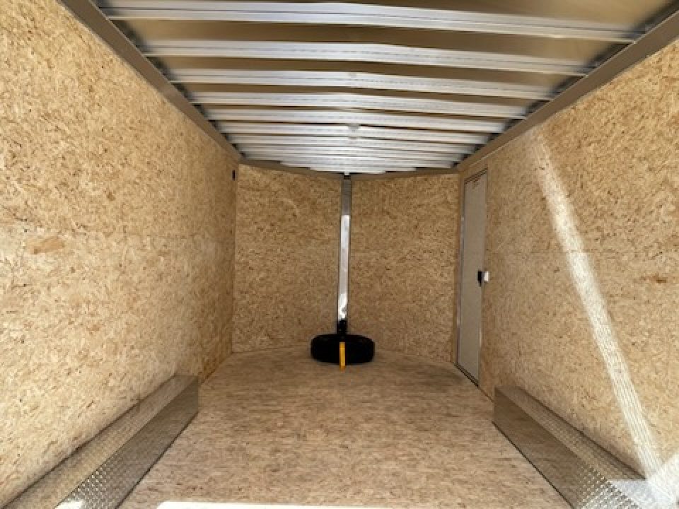 2027 E-Z Hauler photo 7