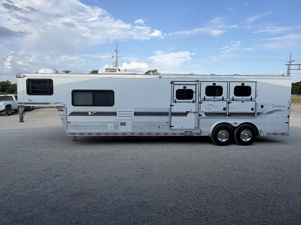 Used 2000 Sundowner 3 Horse Gooseneck Midtack 12'5" Living Quarters With Generator Horse Trailer